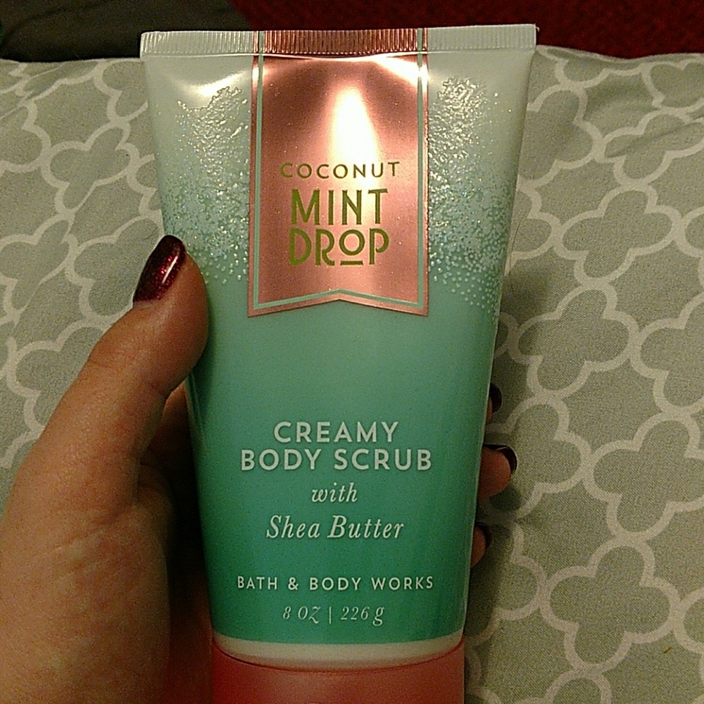 NWT Bath & Body Works Coconut Mint Drop body scrub